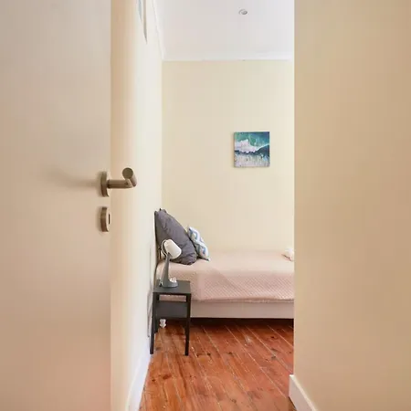 Cozy In Center